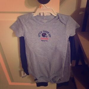 ❤️Carters Mommy's All Star Onsie & pajama set